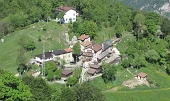 25 Scendo al vecchio borgo...